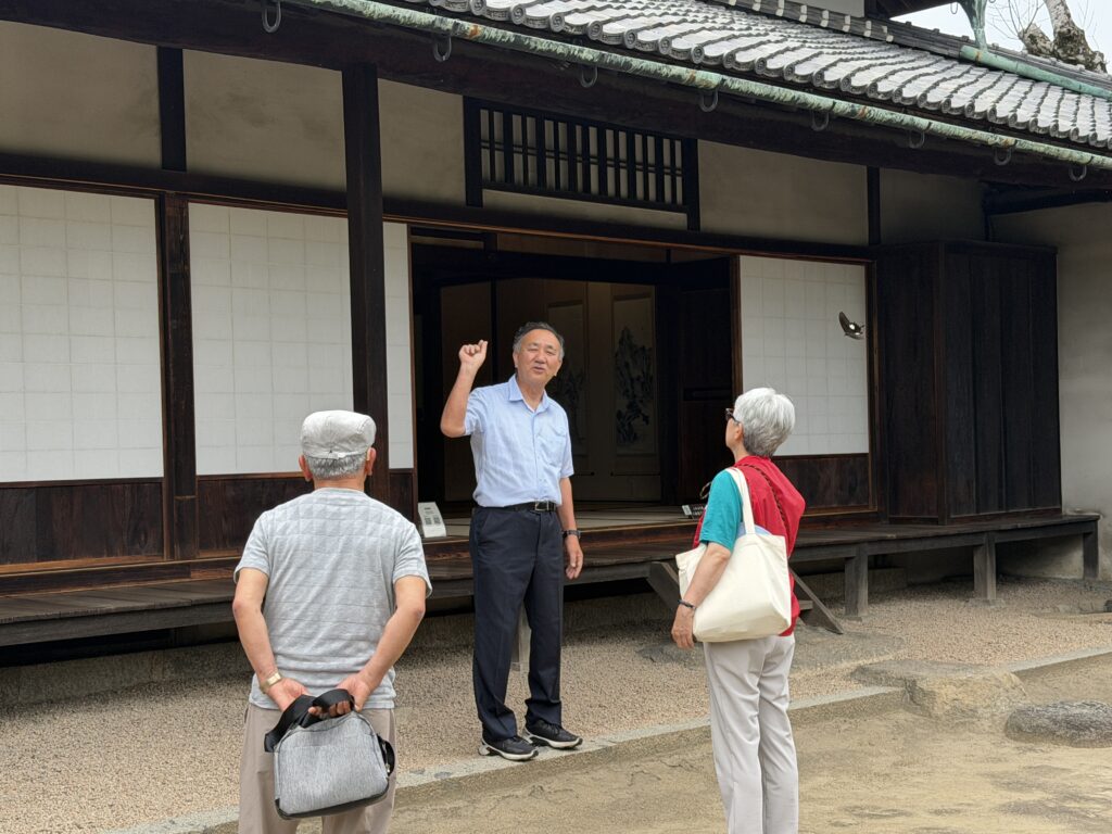 ガイドしている様子